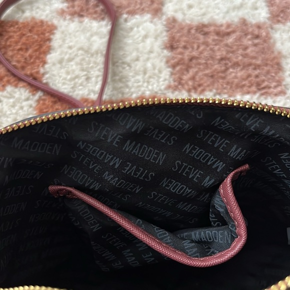 Steve Madden Crossbody Purse - Picture 6 of 6